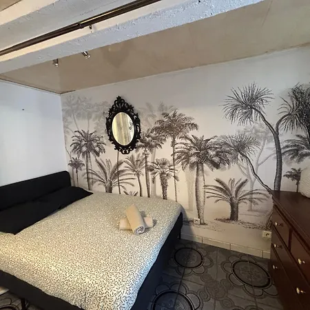 Petit Confortable Apartment *